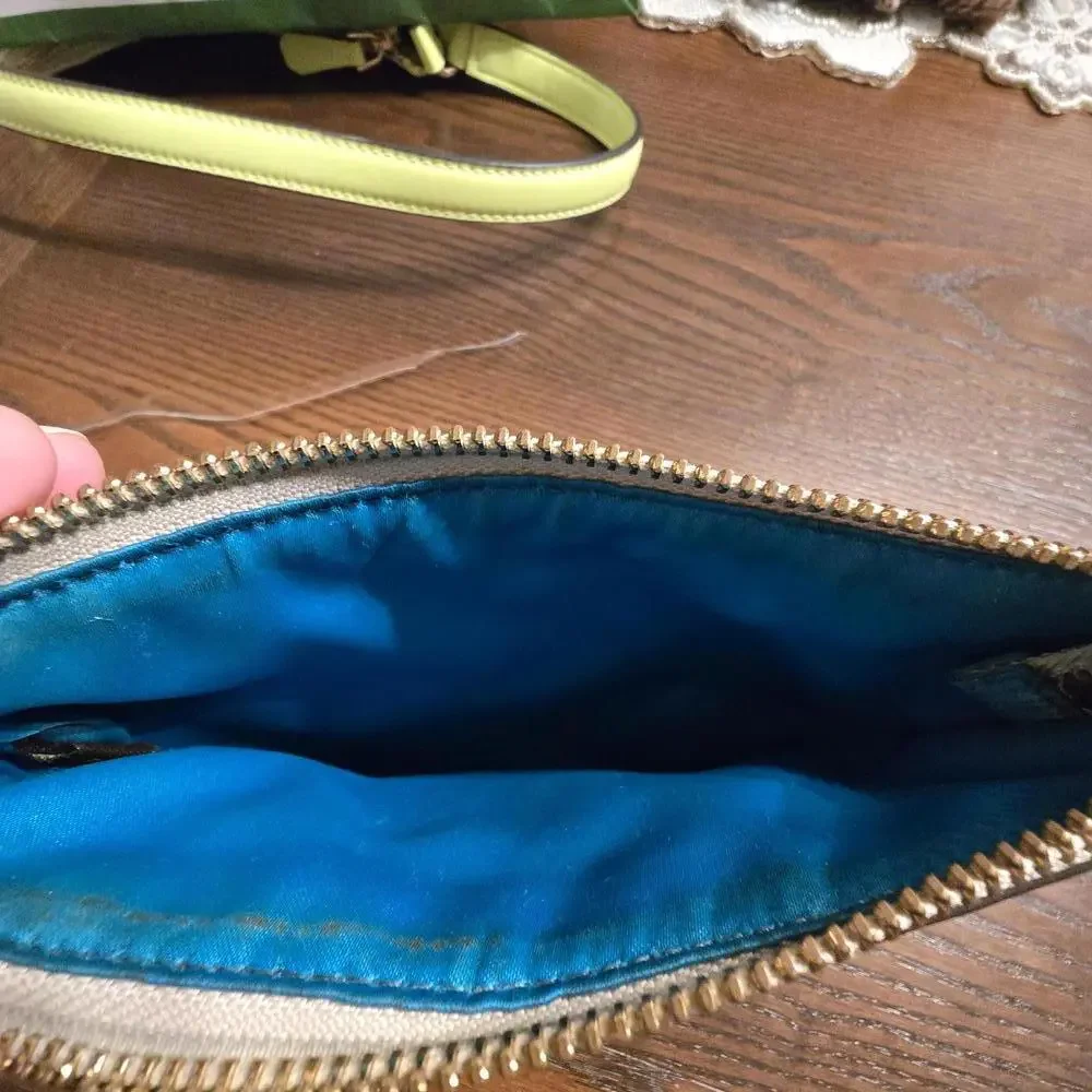 *SOLD*Coach Poppy Multicolor Wristlet Clutch - Picture 7 of 9
